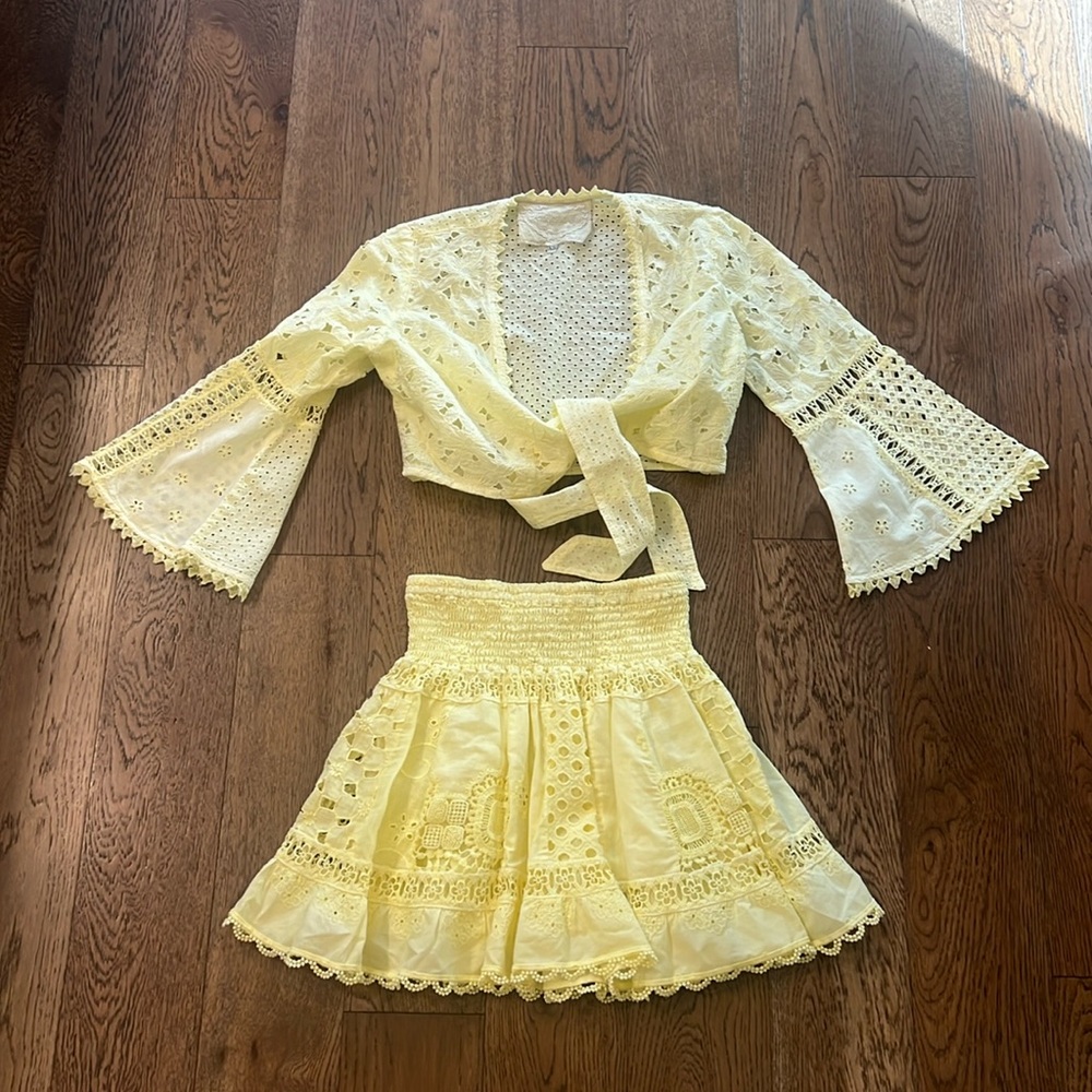 Adorable like new set